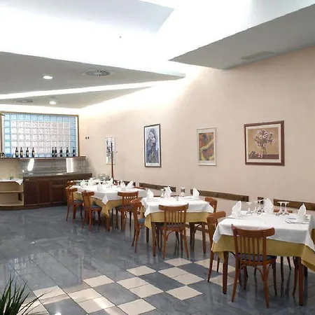 酒店 马奇酒店 Soliera