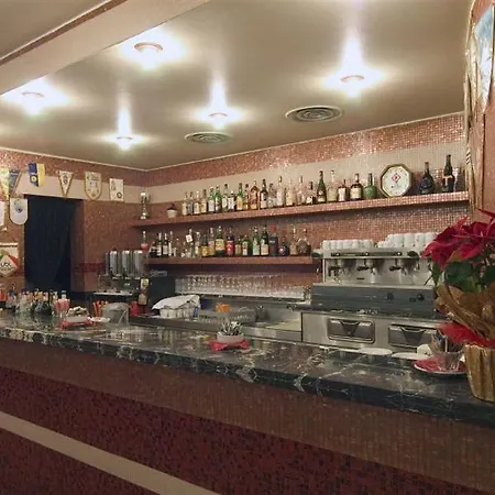 马奇酒店 4*